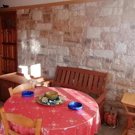 בית הארחה Adonis 3*